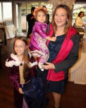 Melissa Beller &  daughters at Ball
