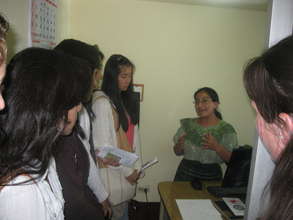 Porfiria Explaining Pajebal to U.S. Visitors