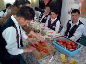 Children helping to pepare their meal