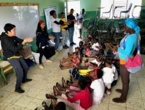 Hand washing with Peace Corps/Agua Pura volunteers