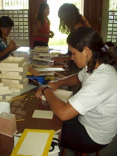 Locally-Made Paper & Craft to Preserve the Amazon