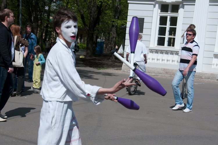 Alternative lifestyle for russian street children