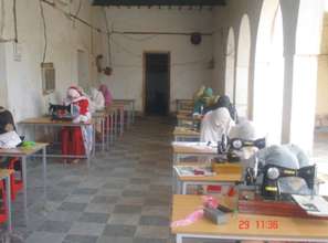 Afghan refugee girls are learning sewing skills