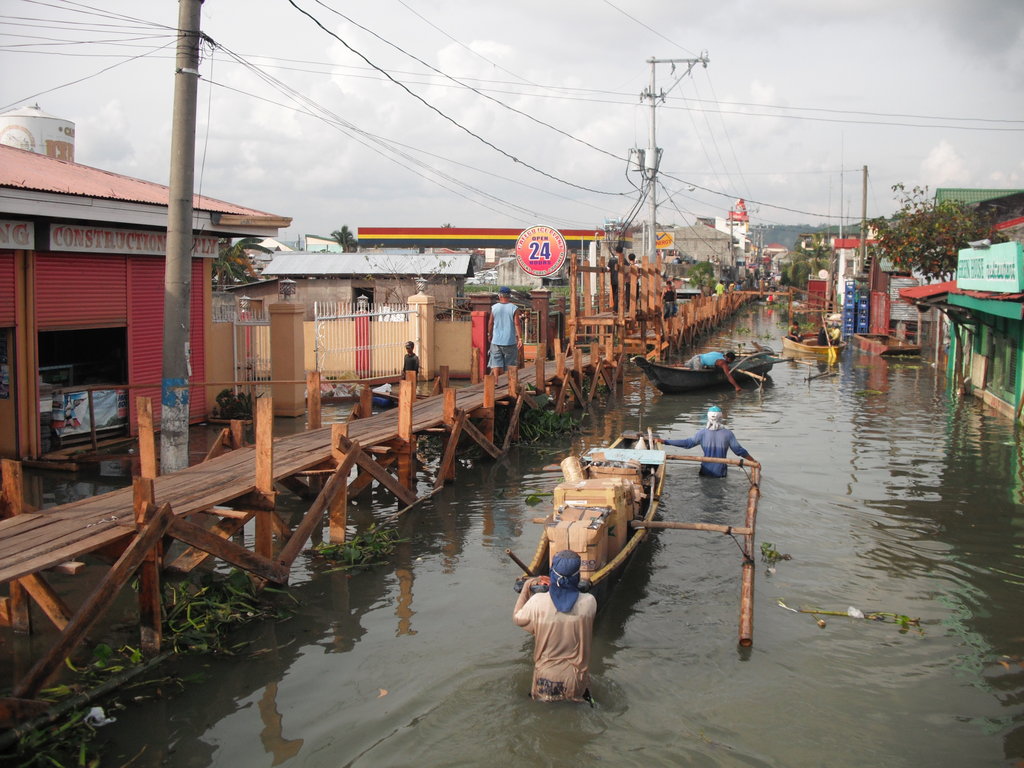 Hygiene kits for Storm Washi families, Philippines