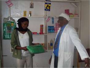 CFW patient buying mosquito net