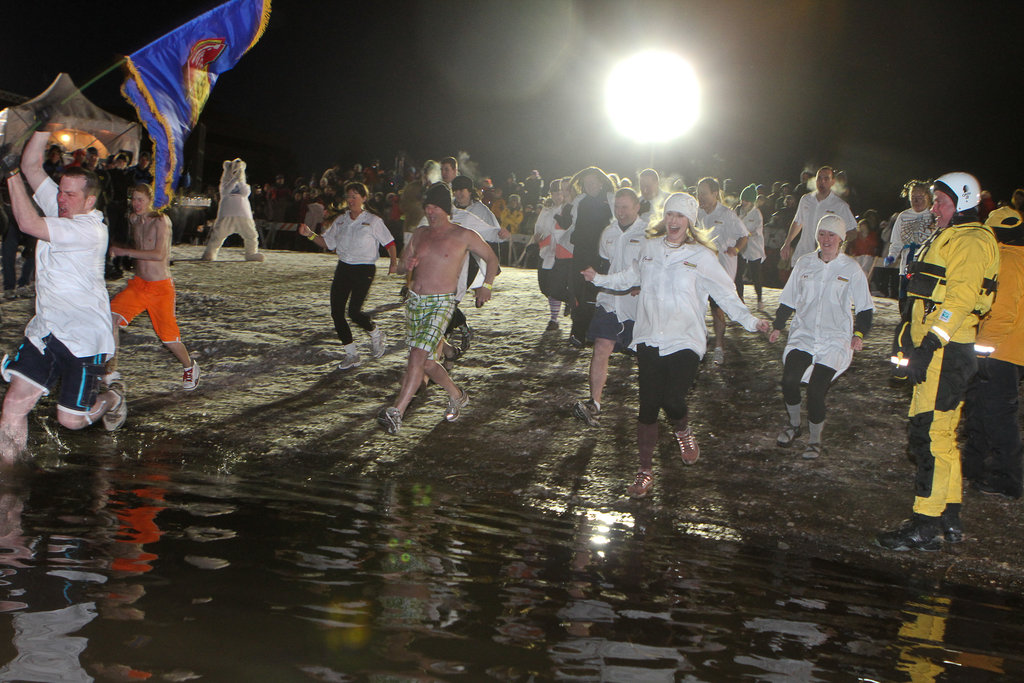 Register for the 2015 Polar Plunge!