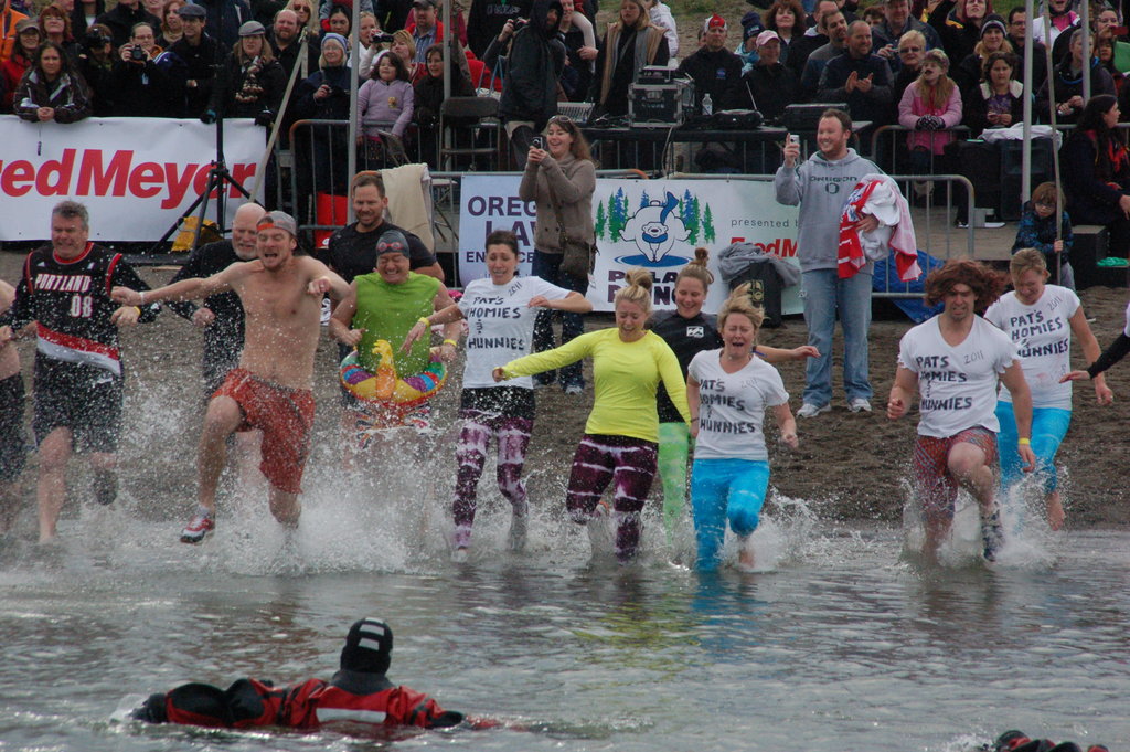 Register for the 2015 Polar Plunge!