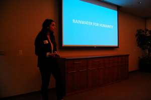 Daniella pitching to VC panelists