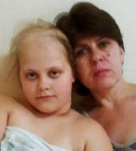 Alina with her mom in Sheba Hospital