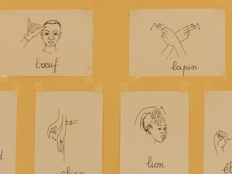Educate hearing-impaired children in Timbuktu