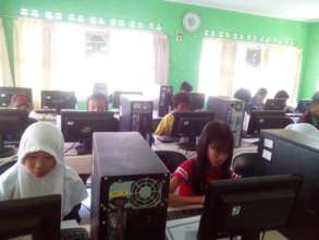 Computer Class students