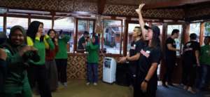 Closing with small exercise with the atletes