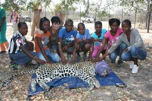 Michele and the children meet Shiloweni