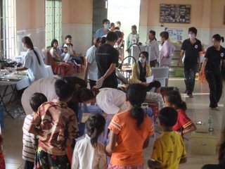 Dental care for 20,000 cambodian children