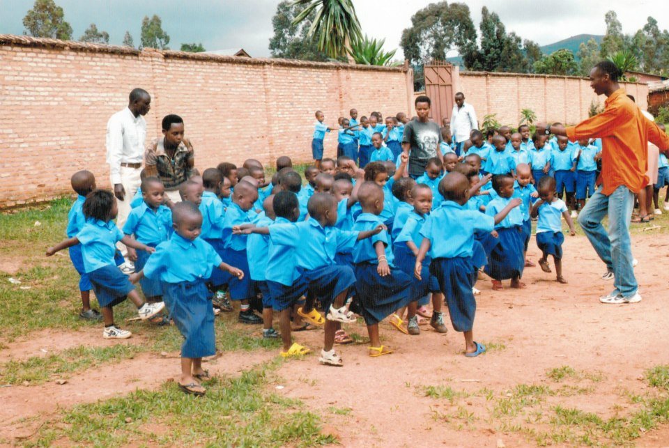 Support a school for 450 students in Burundi!