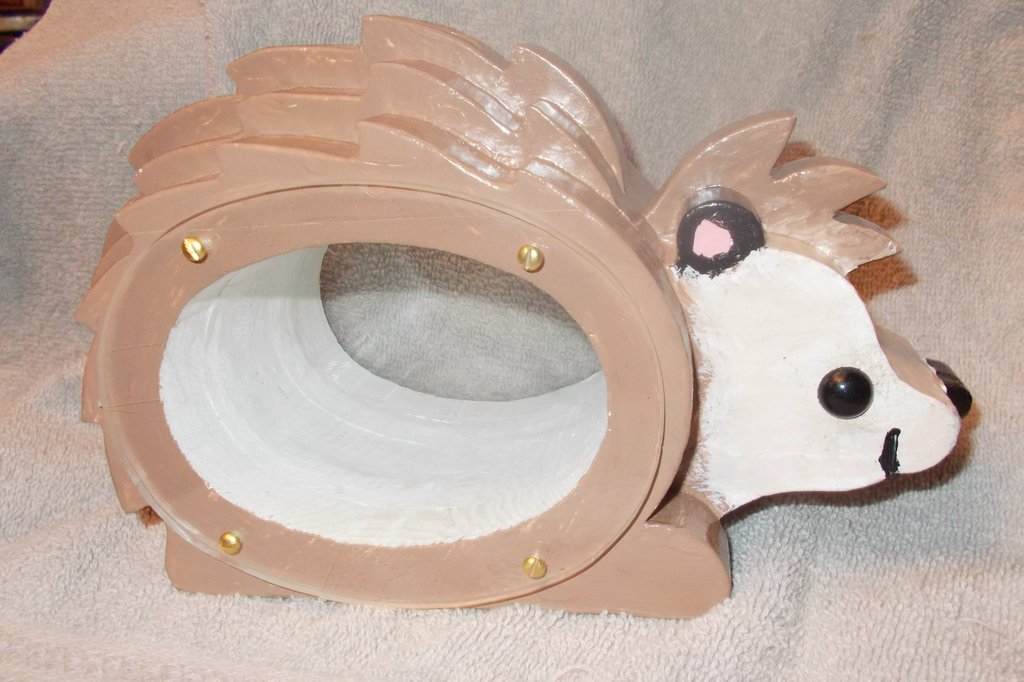 Handcrafted hedgehog Bank