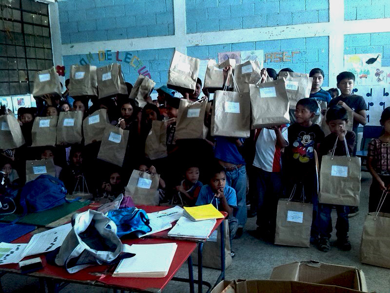 Students in Chacaya with their school supplies