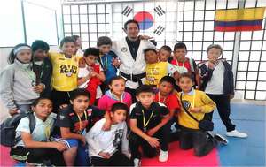 Participants to the tournament show their medal